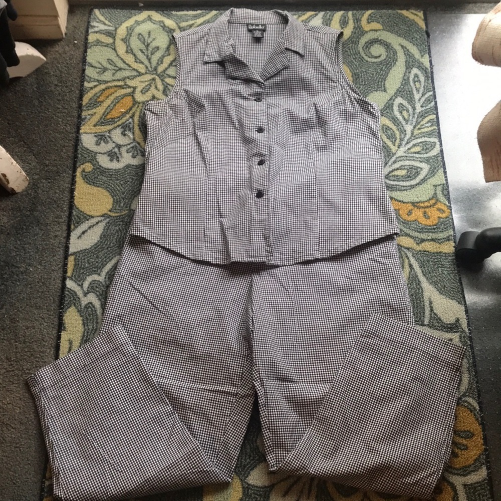 Rafaela Capri Set. Excellent condition